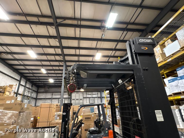 image for item EF1024 2018 Crown SP3520-30 order picker