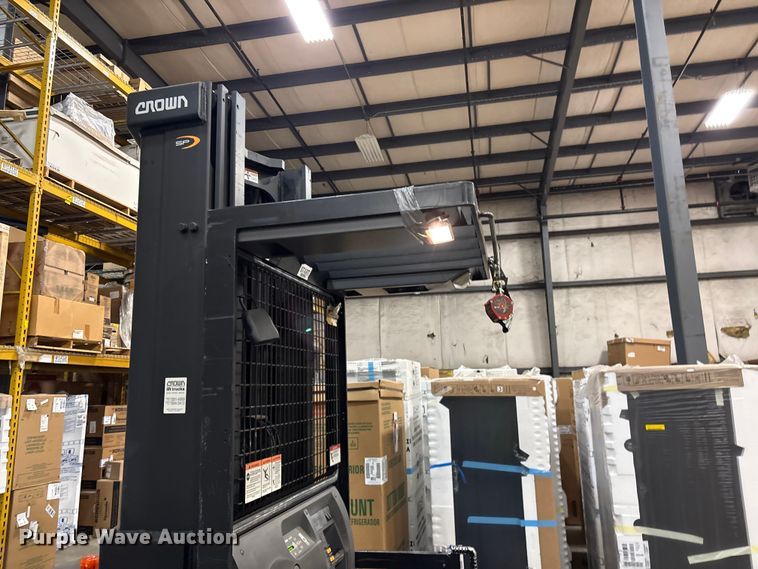 image for item EF1024 2018 Crown SP3520-30 order picker