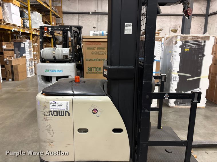 image for item EF1024 2018 Crown SP3520-30 order picker