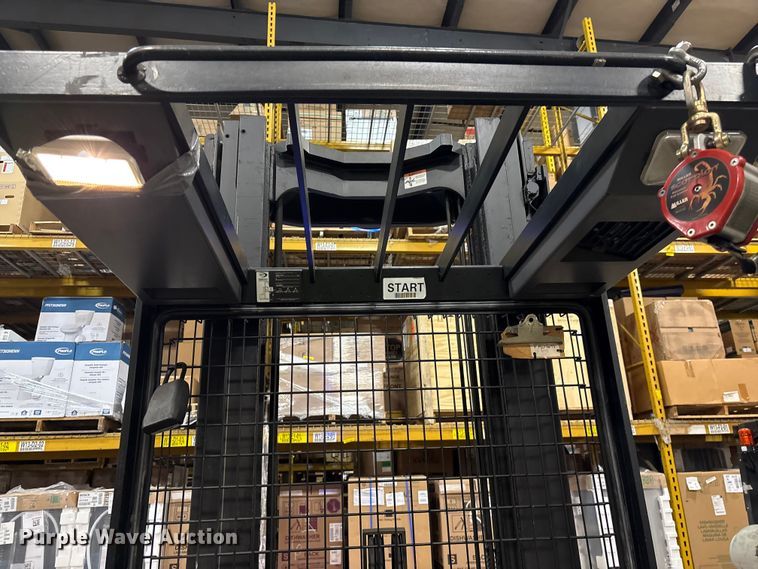 image for item EF1024 2018 Crown SP3520-30 order picker