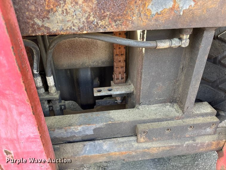 image for item EF1032 2012 Hyster 1000 forklift