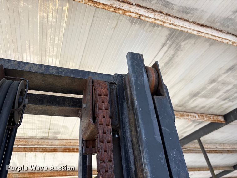 image for item EF1032 2012 Hyster 1000 forklift