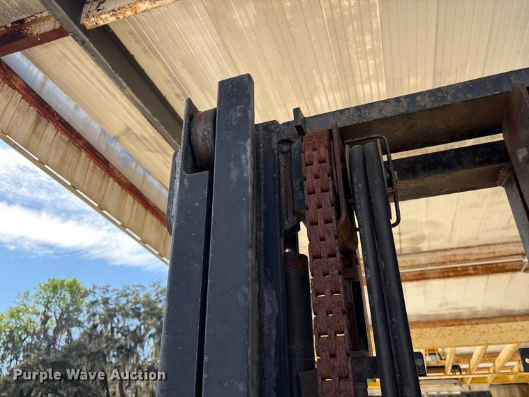 image for item EF1032 2012 Hyster 1000 forklift