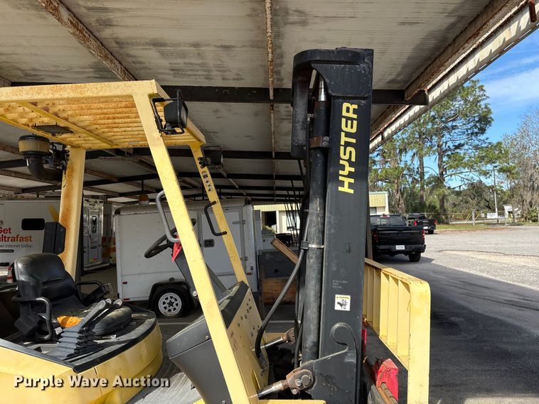 image for item EF1032 2012 Hyster 1000 forklift