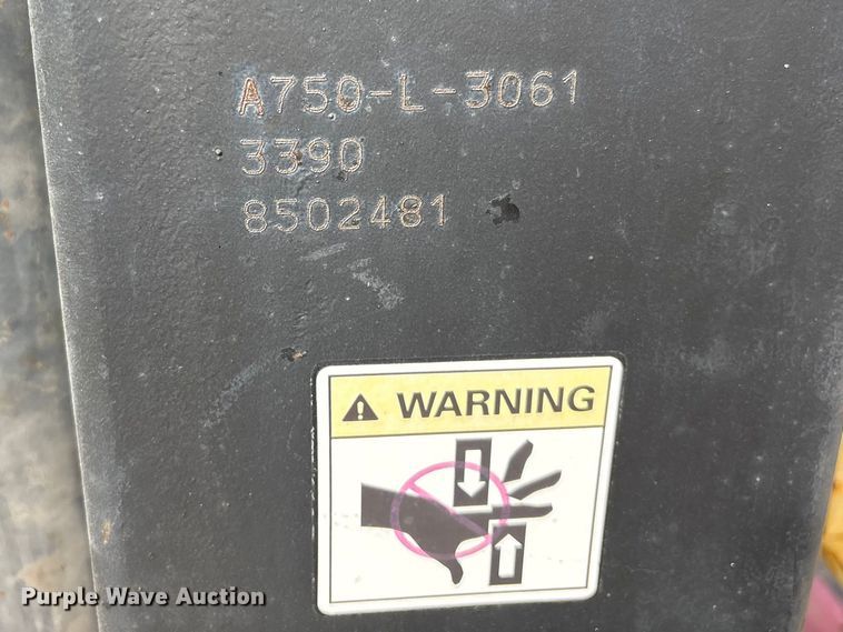 image for item EF1032 2012 Hyster 1000 forklift