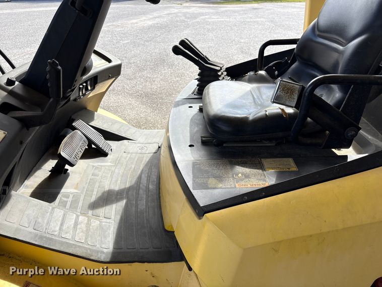 image for item EF1032 2012 Hyster 1000 forklift