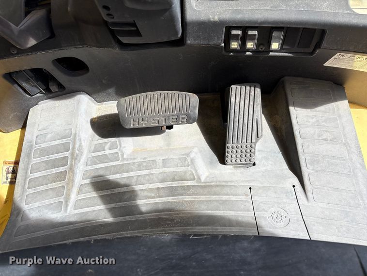 image for item EF1032 2012 Hyster 1000 forklift