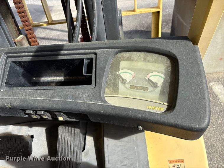 image for item EF1032 2012 Hyster 1000 forklift
