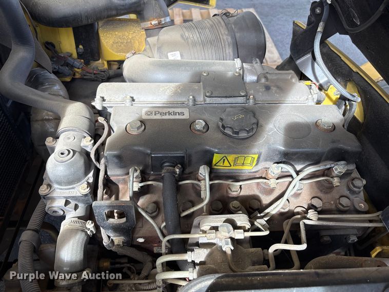 image for item EF1032 2012 Hyster 1000 forklift