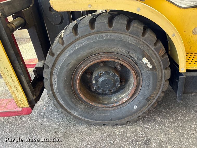 image for item EF1032 2012 Hyster 1000 forklift