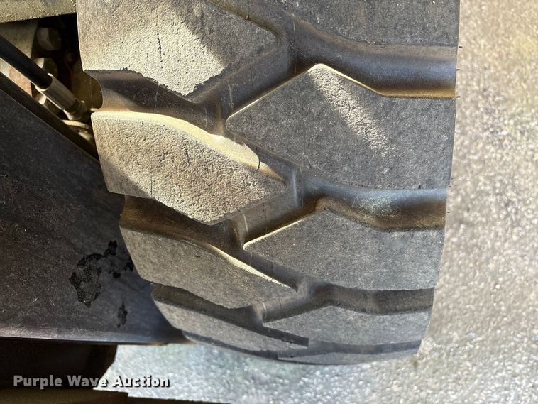 image for item EF1032 2012 Hyster 1000 forklift