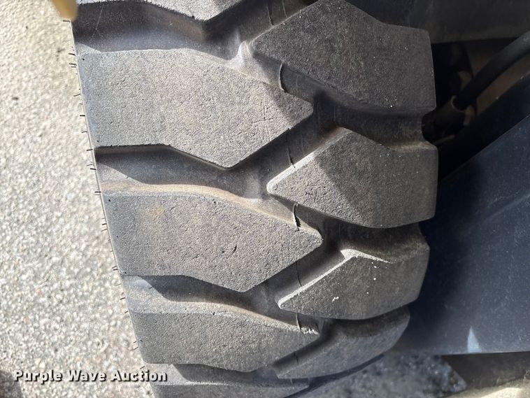 image for item EF1032 2012 Hyster 1000 forklift