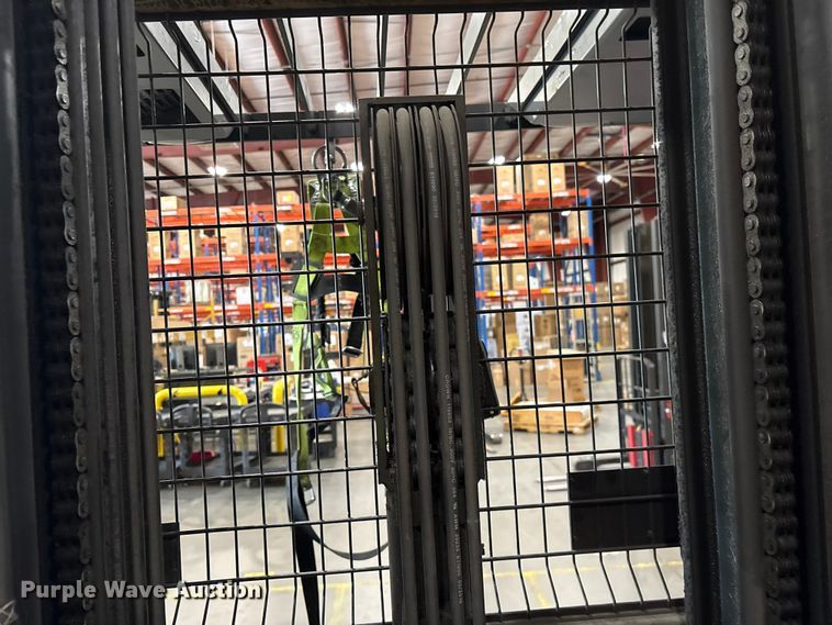 image for item EF1033 2019 Crown SP4050-30 order picker