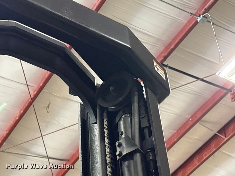 image for item EF1033 2019 Crown SP4050-30 order picker