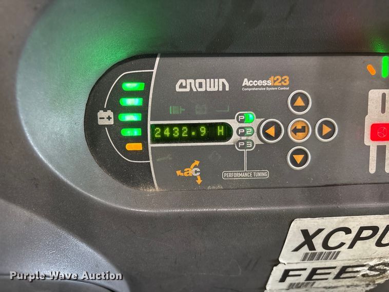 image for item EF1033 2019 Crown SP4050-30 order picker