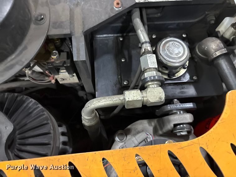 image for item EF1033 2019 Crown SP4050-30 order picker