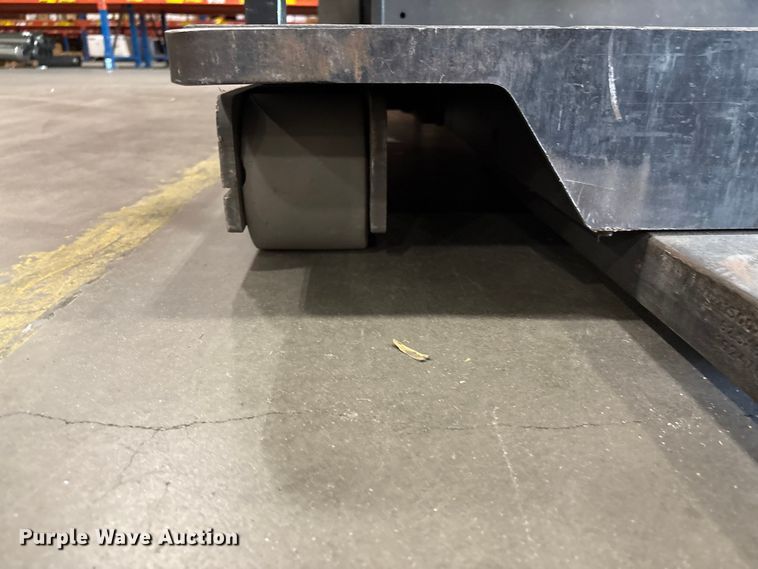 image for item EF1033 2019 Crown SP4050-30 order picker