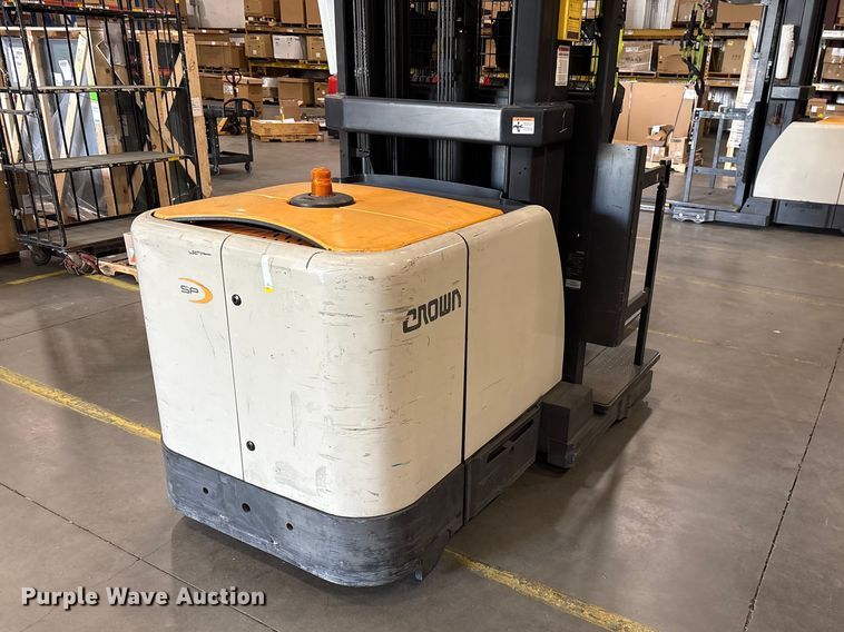 image for item EF1035 2017 Crown SP4050-30 order picker