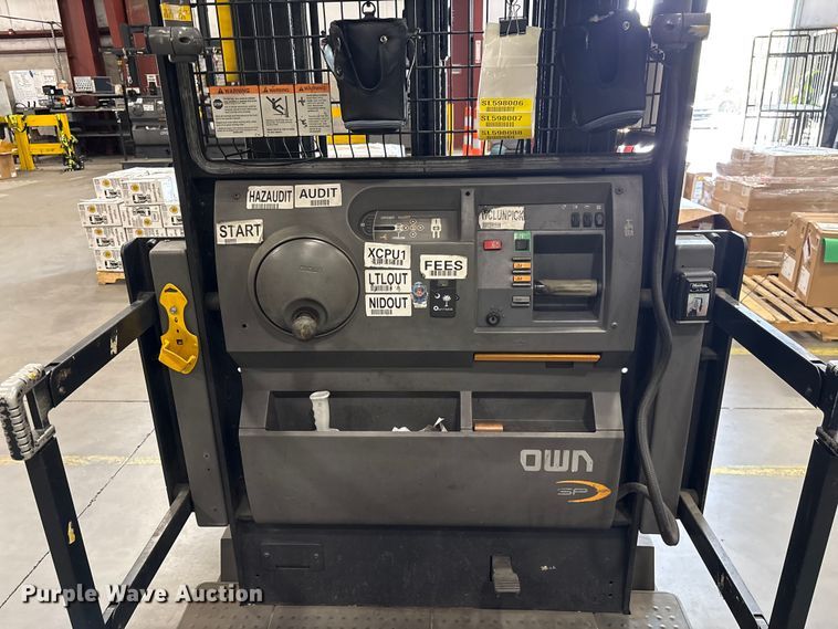 image for item EF1035 2017 Crown SP4050-30 order picker