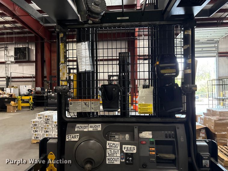 image for item EF1035 2017 Crown SP4050-30 order picker