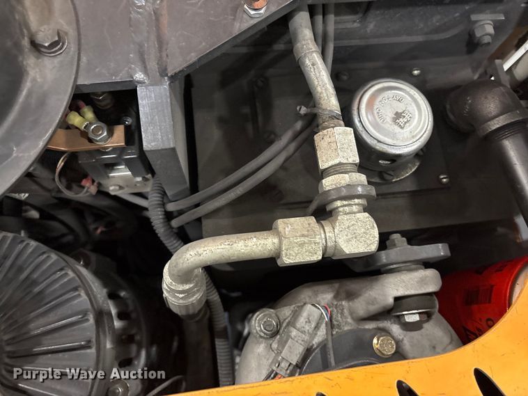 image for item EF1035 2017 Crown SP4050-30 order picker