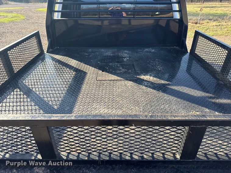 image for item EG1669 2013 Chevrolet Silverado 2500HD Ext. Cab flatbed pickup truck