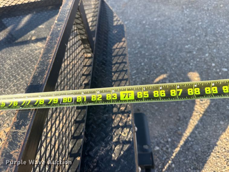 image for item EG1669 2013 Chevrolet Silverado 2500HD Ext. Cab flatbed pickup truck