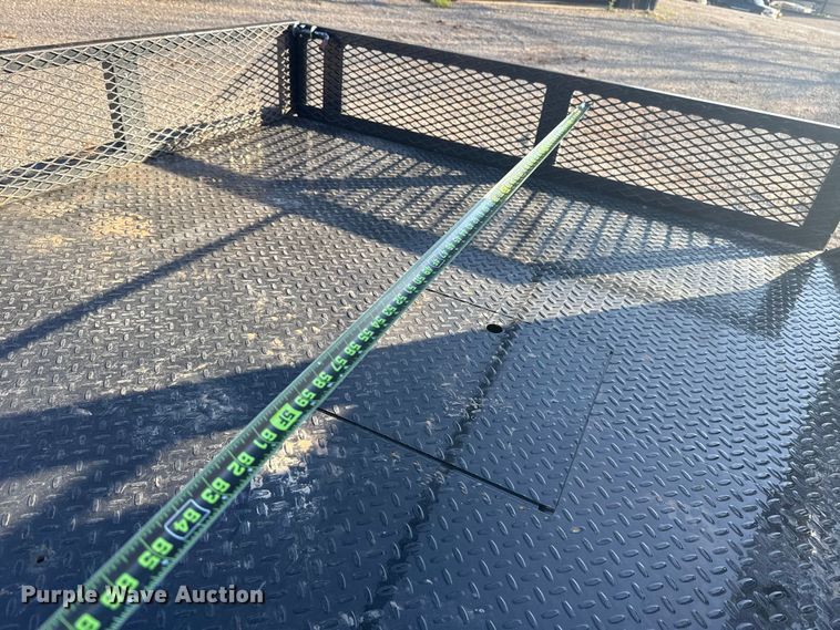 image for item EG1669 2013 Chevrolet Silverado 2500HD Ext. Cab flatbed pickup truck