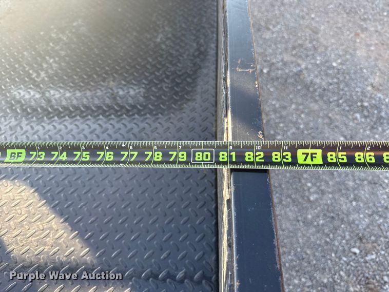 image for item EG1669 2013 Chevrolet Silverado 2500HD Ext. Cab flatbed pickup truck