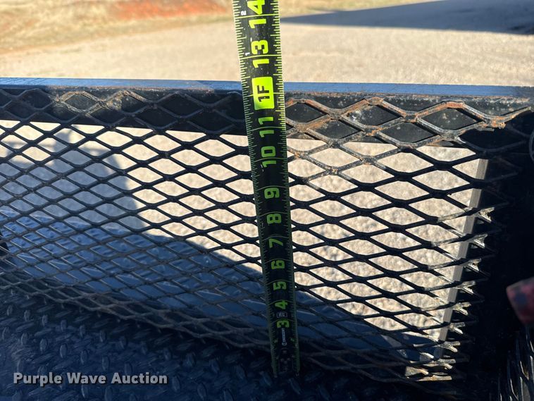 image for item EG1669 2013 Chevrolet Silverado 2500HD Ext. Cab flatbed pickup truck