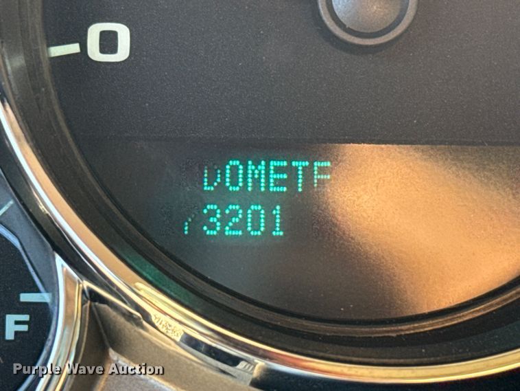 image for item EG1669 2013 Chevrolet Silverado 2500HD Ext. Cab flatbed pickup truck