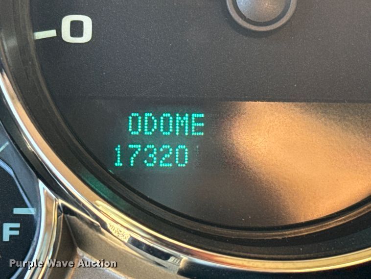 image for item EG1669 2013 Chevrolet Silverado 2500HD Ext. Cab flatbed pickup truck