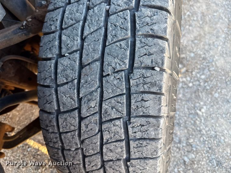 image for item EG1669 2013 Chevrolet Silverado 2500HD Ext. Cab flatbed pickup truck