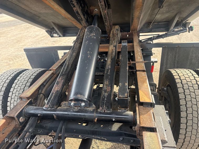 image for item EG1996 2017 Ford F450 Super Duty XL dump truck