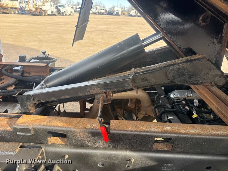 image for item EG1996 2017 Ford F450 Super Duty XL dump truck