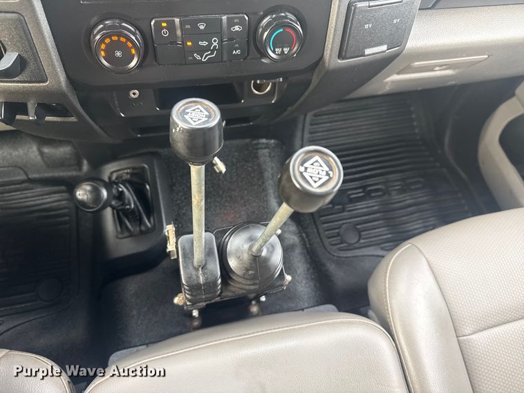 image for item EG1996 2017 Ford F450 Super Duty XL dump truck