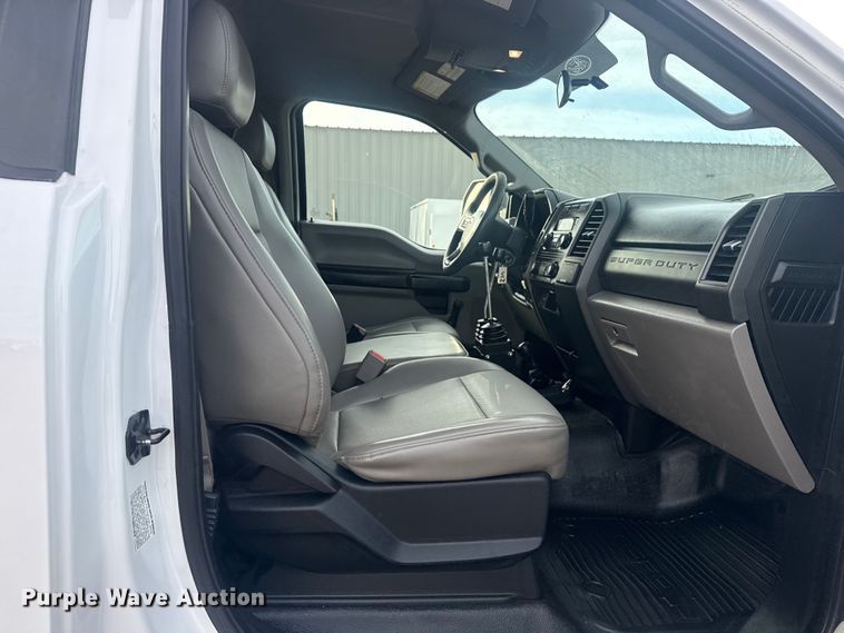 image for item EG1996 2017 Ford F450 Super Duty XL dump truck