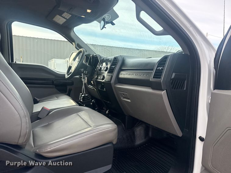 image for item EG1996 2017 Ford F450 Super Duty XL dump truck