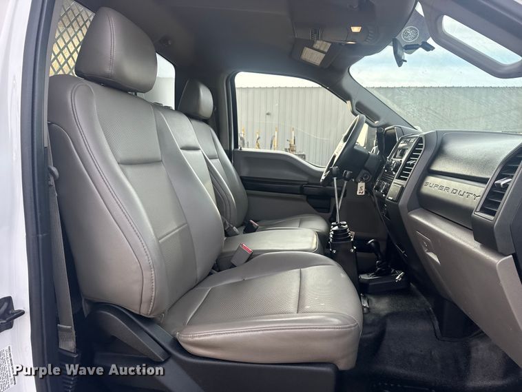 image for item EG1996 2017 Ford F450 Super Duty XL dump truck