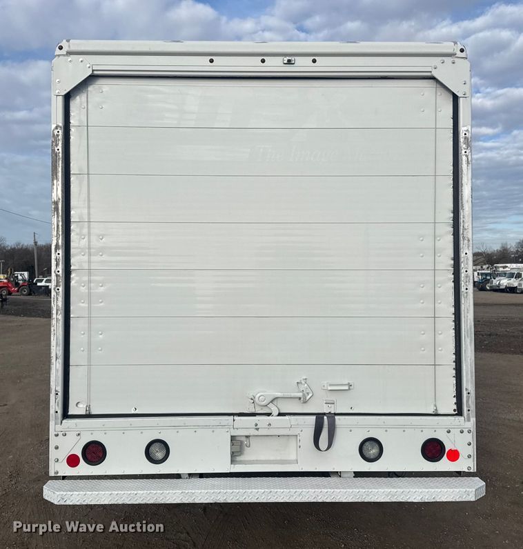 image for item EG2118 2016 Ford delivery truck