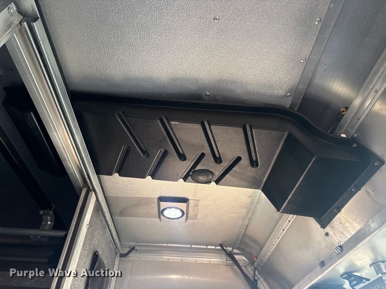 image for item EG2118 2016 Ford delivery truck