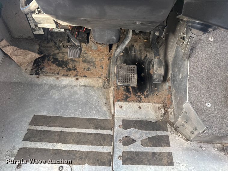 image for item EG2118 2016 Ford delivery truck