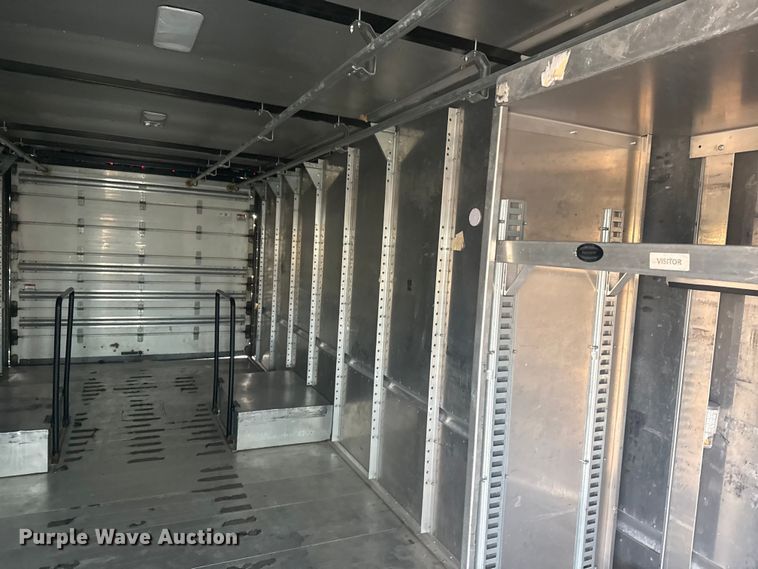 image for item EG2118 2016 Ford delivery truck