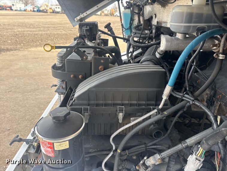 image for item EG2118 2016 Ford delivery truck