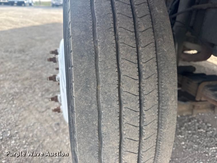 image for item EG2118 2016 Ford delivery truck