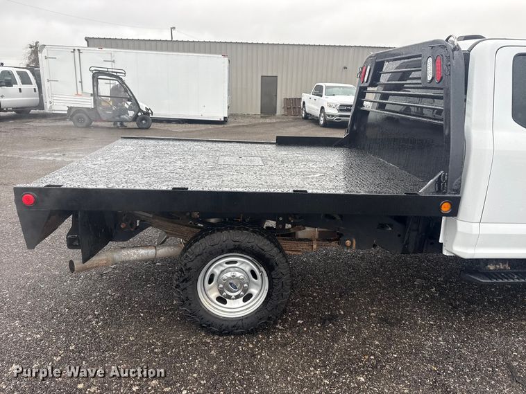 image for item EG2158 2022 Ford F350 Super Duty XL Ext. Cab flatbed pickup truck