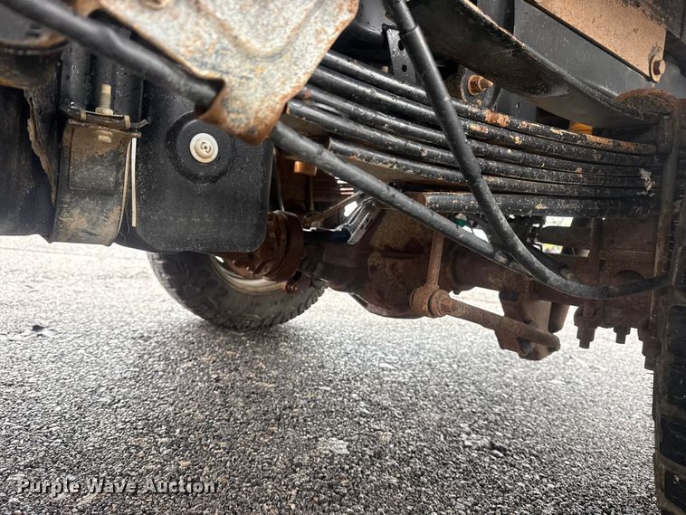 image for item EG2158 2022 Ford F350 Super Duty XL Ext. Cab flatbed pickup truck