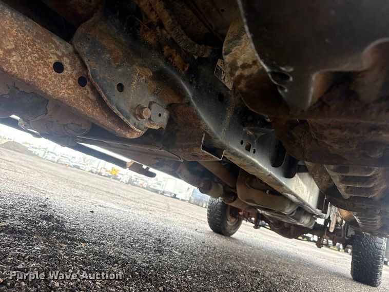 image for item EG2158 2022 Ford F350 Super Duty XL Ext. Cab flatbed pickup truck