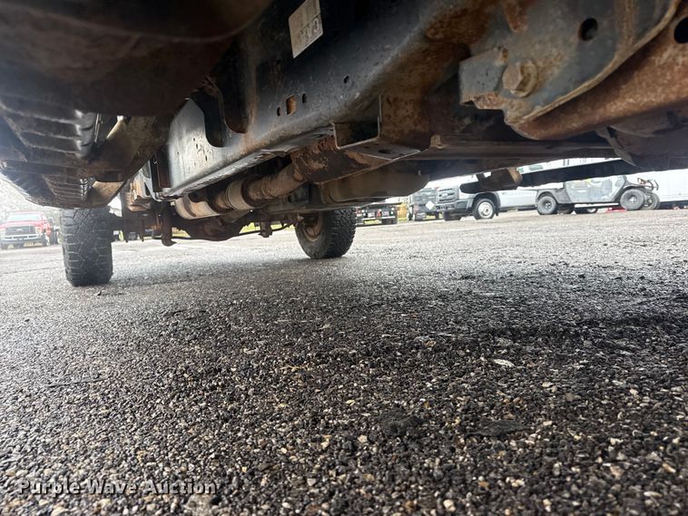 image for item EG2158 2022 Ford F350 Super Duty XL Ext. Cab flatbed pickup truck