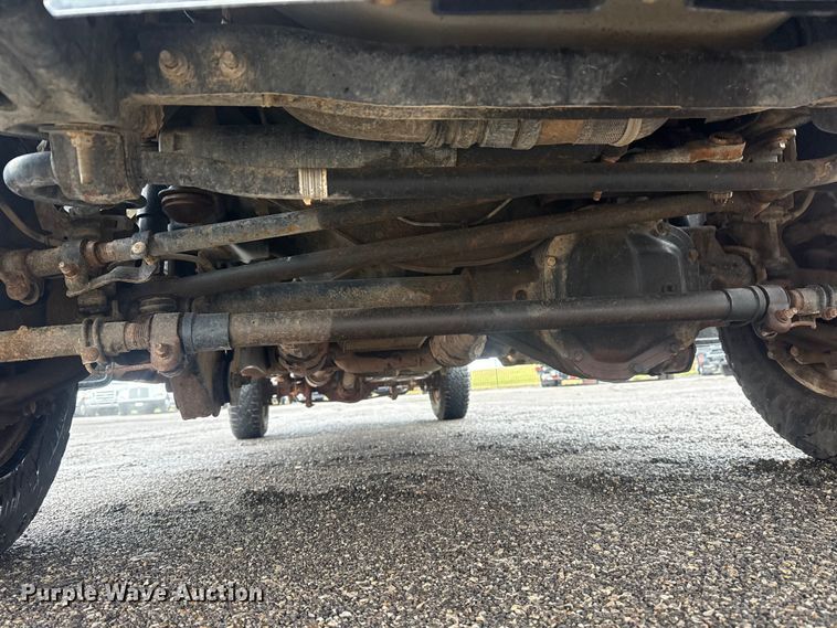 image for item EG2158 2022 Ford F350 Super Duty XL Ext. Cab flatbed pickup truck